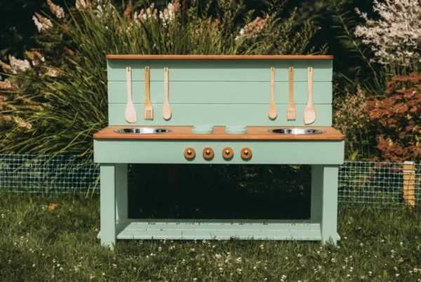 Handcrafted wooden mud kitchen 120cm in Fresh Mint, solid spruce